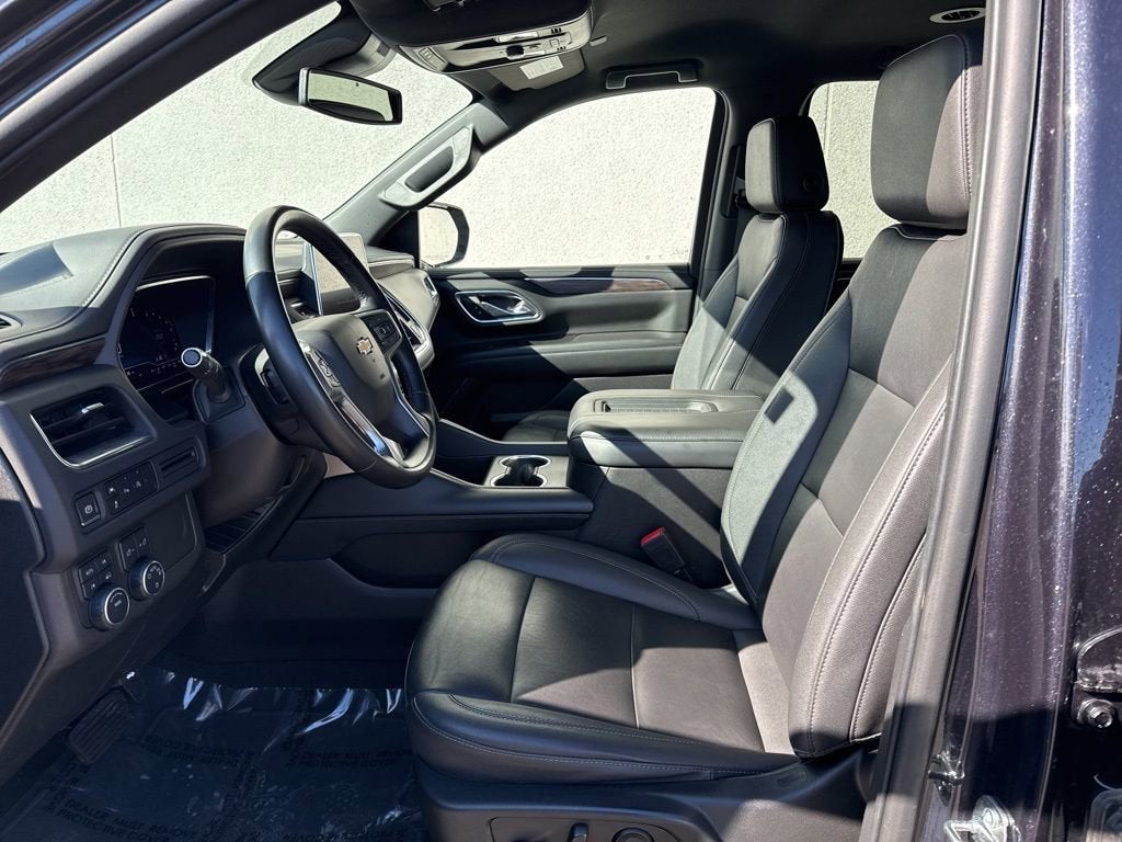 2023 Chevrolet Suburban LT