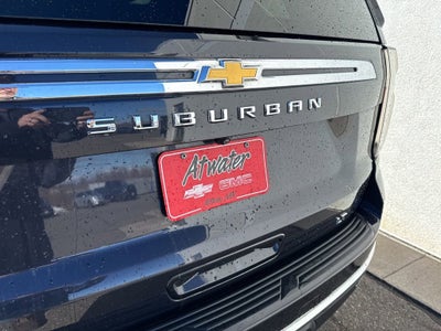 2023 Chevrolet Suburban LT