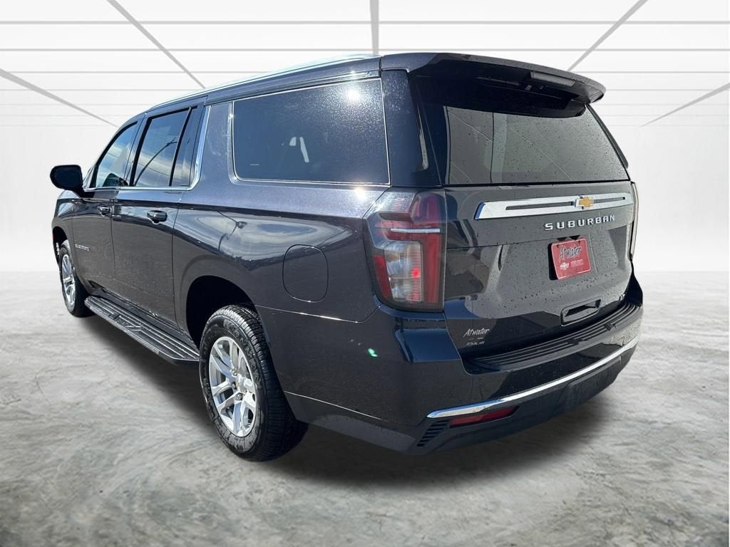 2023 Chevrolet Suburban LT