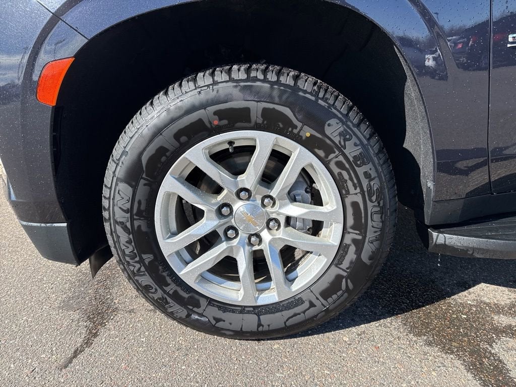 2023 Chevrolet Suburban LT