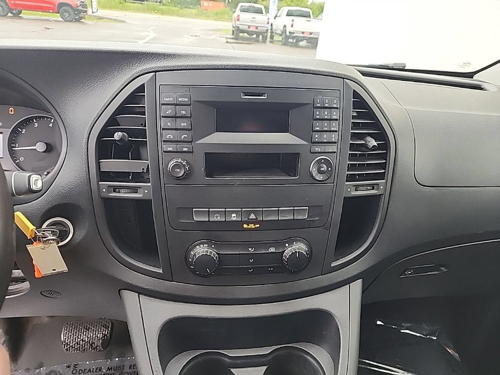 2017 Mercedes-Benz Metris Cargo Van BASE